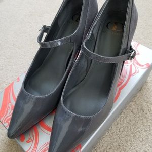 Kelsi Dagger Esta Grey Mary Jane Heels 8.5M